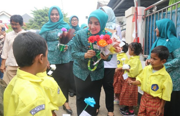 Foto: Ketua TP-PKK kabupaten Bogor.