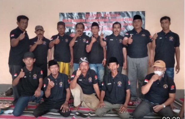 Foto Bersama Tim Brigade 571 TMP Madura 