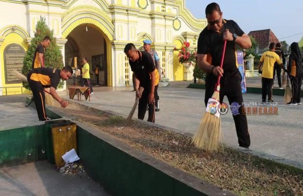 Foto: Satlantas Polres Sumenep Baksos Religi di Masjid Jamik
