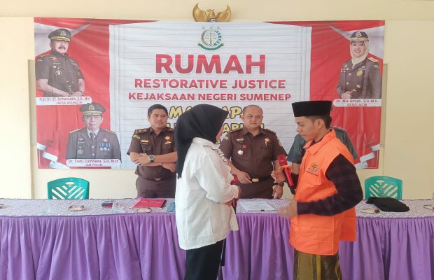 Foto: Pasutri muda menyelesaikan kasus KDRT dengan RJ