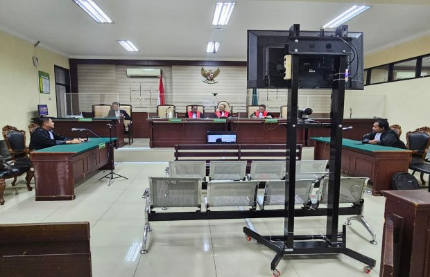 Foto: Suasana Sidang Tuntutan Terdakwa Kasus Korupsi Kapal 'Ghoib' Mantan Bupati Sumenep di PN Tipikor Surabaya