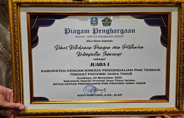 Foto : Penghargaan Kabupaten Terbaik Se-Jawa Timur yang diperoleh DKPP Sumenep