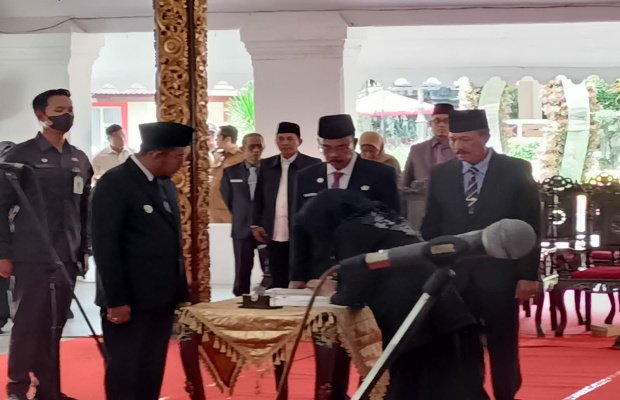 Foto: Pelantikan Pejabat Tinggi Pratama di pendopo agung keraton Soengenep