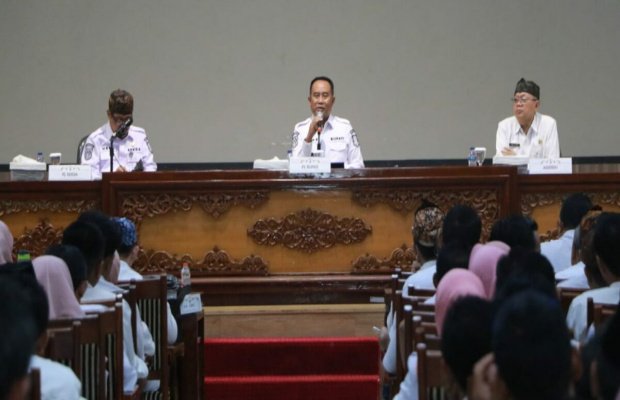 Foto : PJ Bupati Probolinggo Ugas Irwanto
