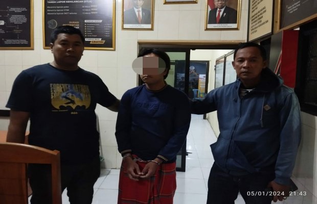 Foto: DPO Kasus Penganiayaan di Jember saat Ditangkap Polisi