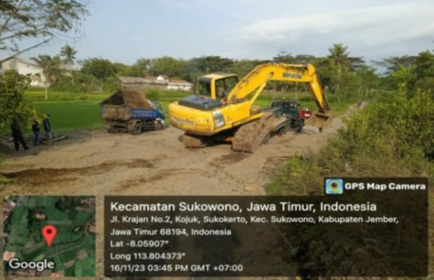 Foto: (Dok) Ekskavator dilokasi tambang ilegal desa sukokerto, kec. Sukowono, Jember. 