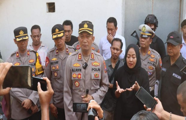 Foto : Kapolres Lumajang AKBP M. Zainur Rofik saat pimpinan rekonstruksi ulang di TKP