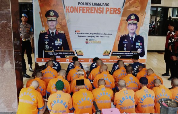 Foto : Tersangka yang diamankan