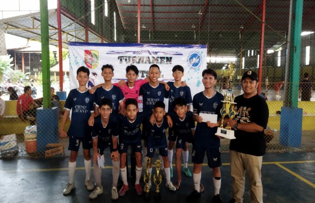 Foto: Juara kompetisi Futsal SMP Swasta Sub Kota di Kabupaten Jember