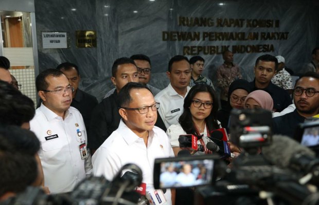 Foto: Mendagri Muhammad Tito Karnavian saat konferensi pers 