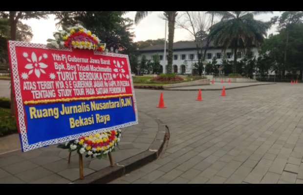 Foto: Karangan Bunga RJN Bekasi Raya