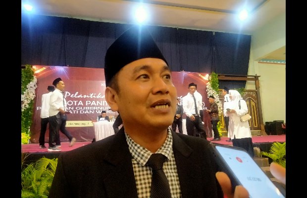 Foto: Ketua KPU Sumenep Rahbini saat dikonfirmasi awak media