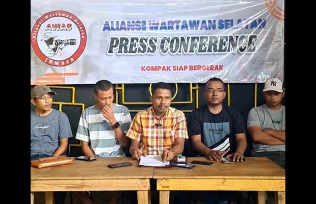Foto: Luqman SH kuasa hukum giat konferensi press