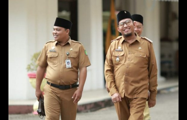 Foto: Kabag Prokopim Helmi Bersama Bupati Sumenep, Achmad Fauzi Wongsojudo