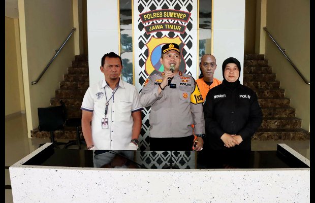 Foto: Kapolres AKBP Henri Noveri Santoso (tengah)