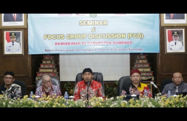 Foto: Bupati Sumenep, Dr. H. Achmad Fauzi Wongsojudo, SH, MH (Tengah) dan Kepala Bappeda Sumenep, Dr. Ir. Arif Firmanto, S.TP., M.Si (Dua dari Kiri) 