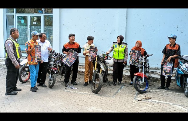Foto : Sosialisasi di SMKN 1 Lumajang