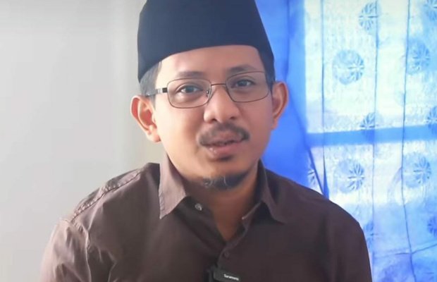 Foto : KH Nasih Aschal