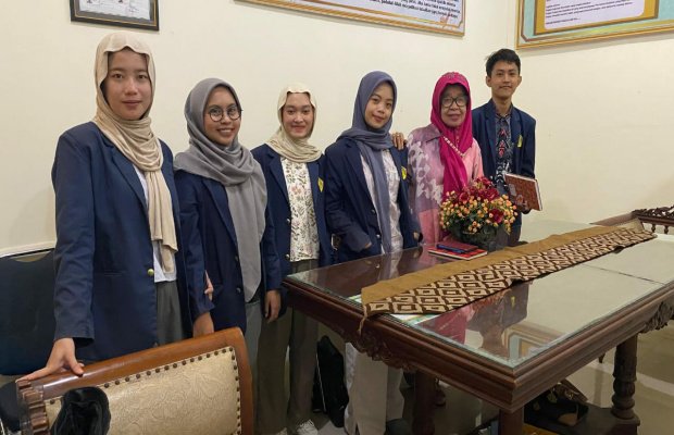 Foto: Dokumentasi pasca mediasi bersama Mediator Ibu Hj Yuliati, S.H.