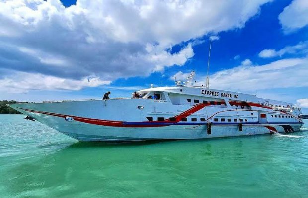 Foto: Dok. Kapal cepat Ekspress Bahari bersandar di Pelabuhan Kalianget, Sumenep, Jawa Timur.