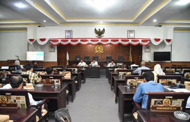 Foto: Suasana sidang paripurna d DPRD Sumenep