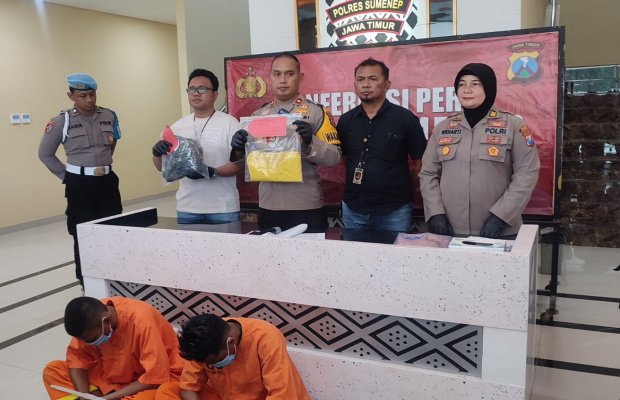 Foto: Pelaku pengeroyokan saat konfrensi pers di Polres Sumenep