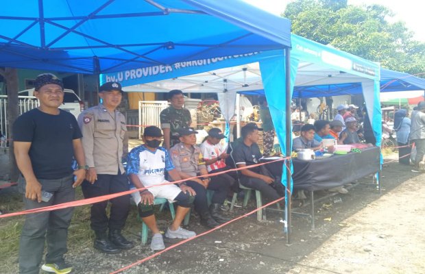 Foto: Jajaran panitia turnamen U-12 dan U-12 Cup beserta Muspika Pakusari