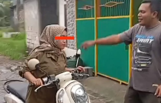 Foto: Imam saat grebek istrinya Inisial (KD)