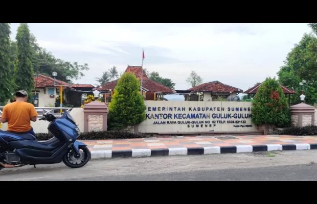 Foto: Kantor Kecamatan Guluk - guluk
