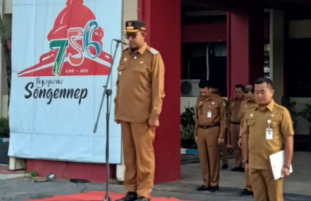 Foto: Bupati Fauzi saat pimpin apel awal masuk kerja pasca libur lebaran 