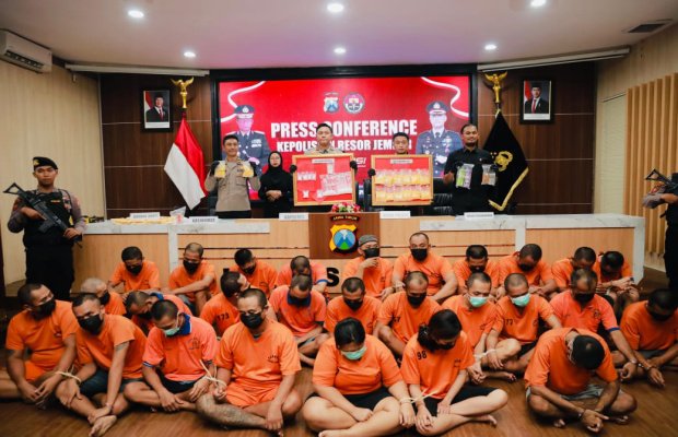 Foto: 27 pengedar narkotika yang ditangkap polisi sejak tanggal 16 April hingga 6 Mei 2025.