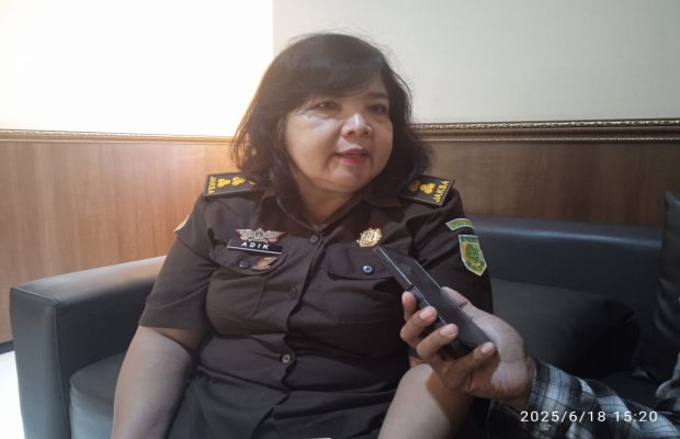 Foto: Adik Sri Sumarsih SH MM. JPU Kejaksaan negeri (Kejari) Jember 