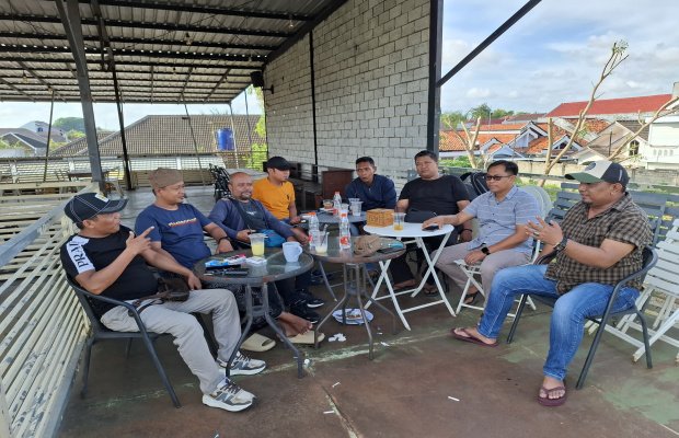 Foto: 10 Ketua Organisasi Wartawan Sumenep saat menggelar rapat 