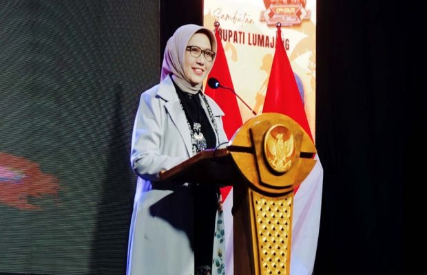 Foto: Bupati Lumajang Ir. Hj. Indah Amperawati