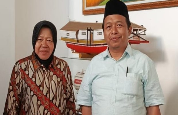 Foto: Gus Imron Fauzi (kanan berpeci warna hitam)