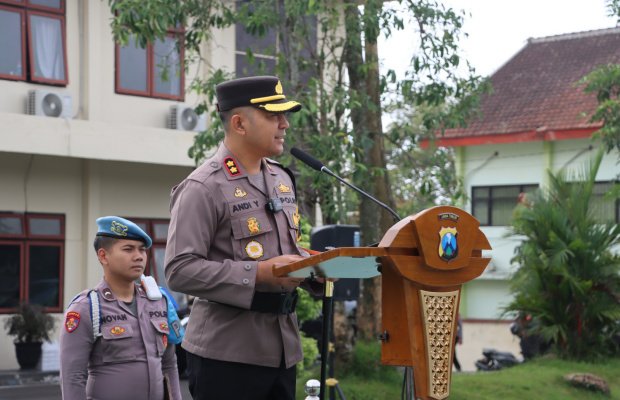 Foto: Kapolres Batu AKBP Andi Yudha Pranata saat memberikan pemaparan