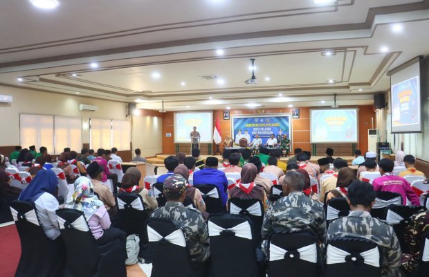 Foto: Ratusan Pelajar Saat Mengikuti Launching dan Deklarasi Duta Anti Kekerasan