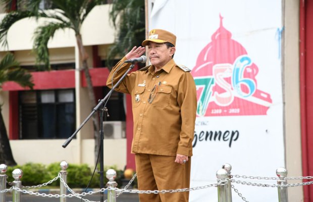 Foto: Wakil Bupati Sumenep, KH Imam Hasyim, saat Apel Gabungan