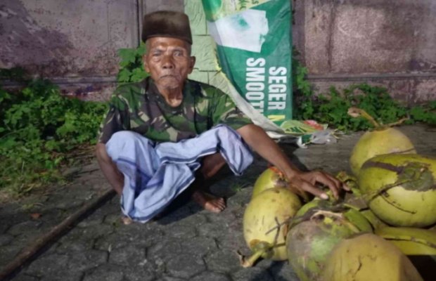 Foto: Parman orang tua kandung Nihan saat dikonfirmasi media 