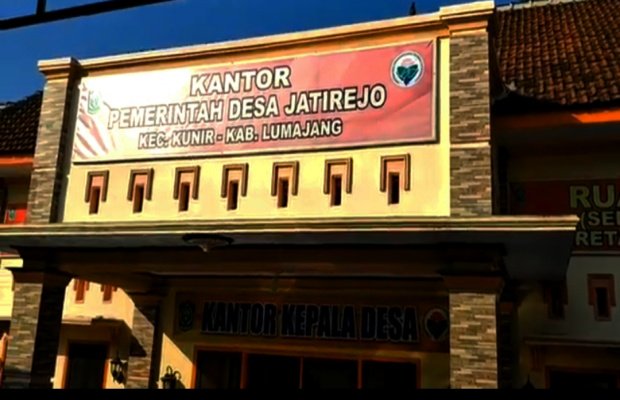 Foto : Kantor Desa Jatirejo - Kunir Lumajang