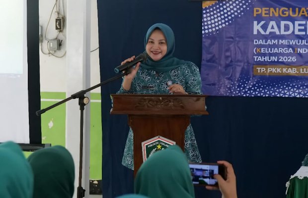 Foto : Ketua TP PKK Lumajang, Dewi Natalia Yudha Adji Kusuma
