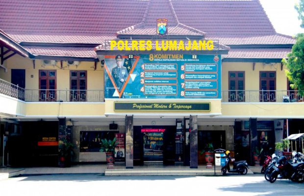 Foto : Polres Lumajang nampak dari depan