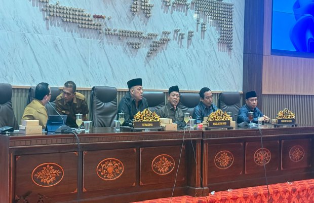Foto: Rapat KUA-PPAS 2027 di DPRD Sumenep