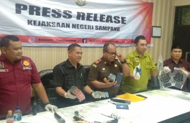 Foto: Press Release Kasus OTT Disdik Sampang