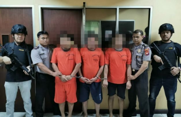 Foto: pemuda pengangguran yang ngaku-ngaku petugas