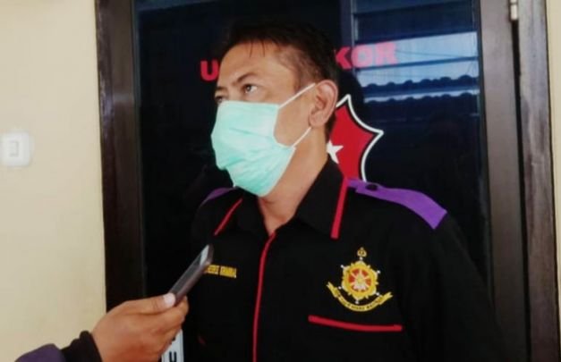 Foto: AKP Masykur, Kasat Reskrim Polres Lumajang saat diwawancarai sejumlah awak media