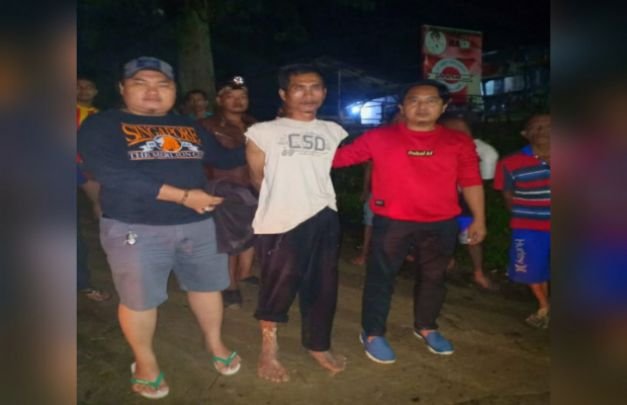 Foto: Pelaku, (baju puti tengah) saat di amankan Tim Elang Polsek Talang Ubi, Kamis (04/06/20).