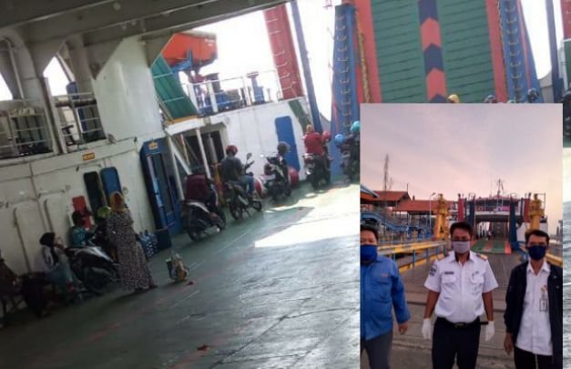 Foto : penumpang kapal di pelabuhan Kamal, Bangkalan