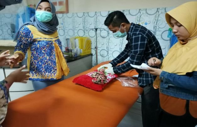 Foto: Kondisi Bayi Berjenis Kelamin Perempuan Yang Di Duga Sengaja Di Buang