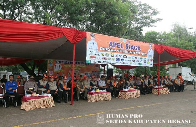 Siap Hadapi Bencana Pemkab Bekasi Gelar Apel Hari Kesiapsiagaan Bencana Nasional, Kamis (26/4/2018).